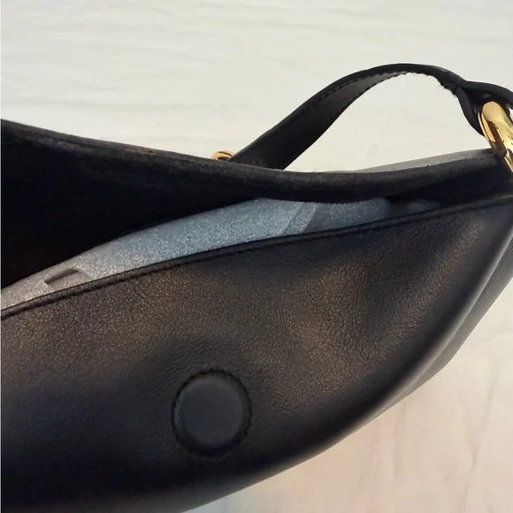 Foldover-Flap Black Leather Shoulder Bag - Picture 4 of 5